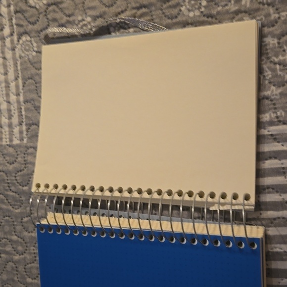 Note book - Picture 5 of 5